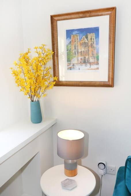 Central Ripon Apartment - View Of The Cathedral! Exteriér fotografie